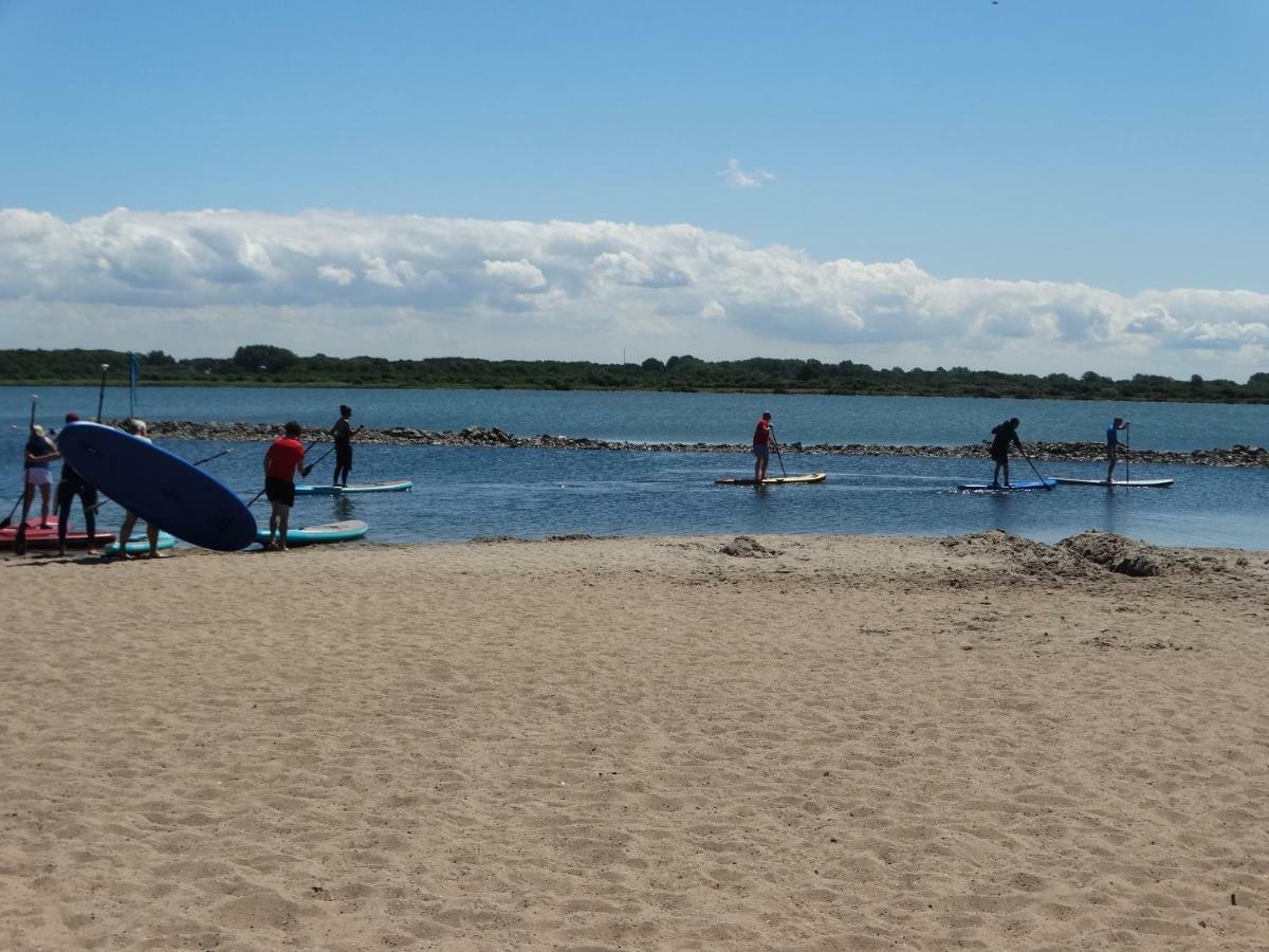 Beach Lodges Oostvoorne Eksteriør billede